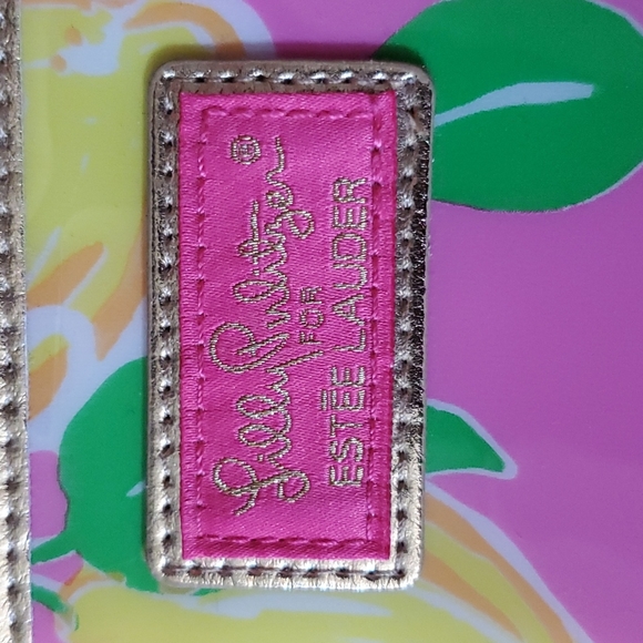 EUC Lilly Pulitzer makeup bag - Picture 3 of 4